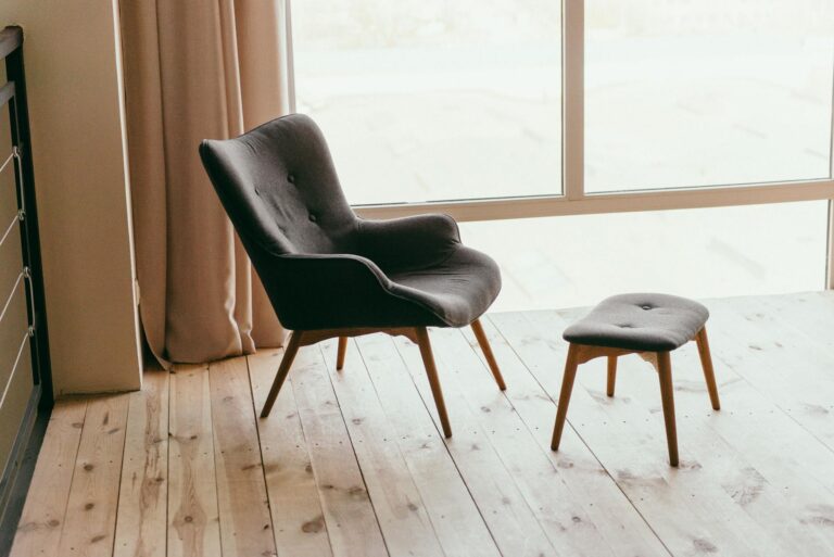 is laminate flooring toxic
