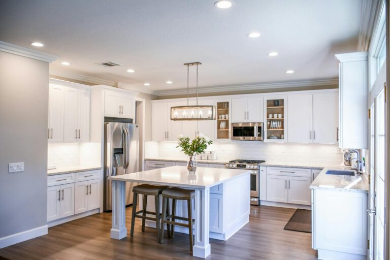 can i use laminate flooring in kitchen