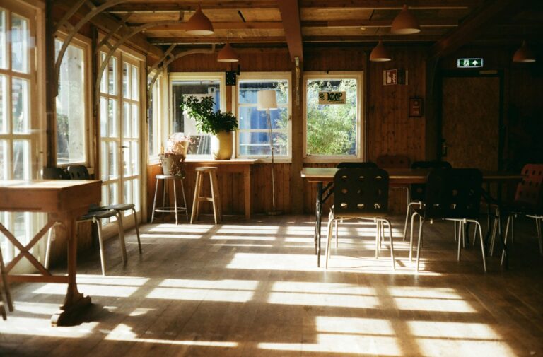 How to Prevent Fading From Sunlight on Vinyl Flooring