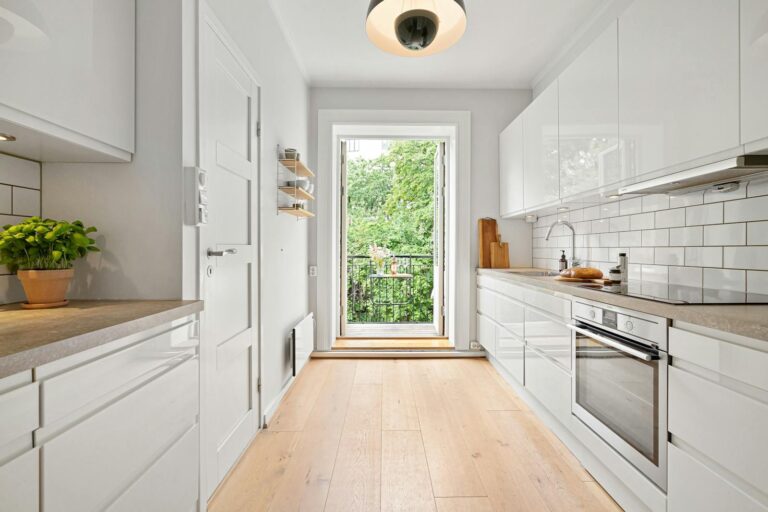 Best Glue for Laminate Flooring