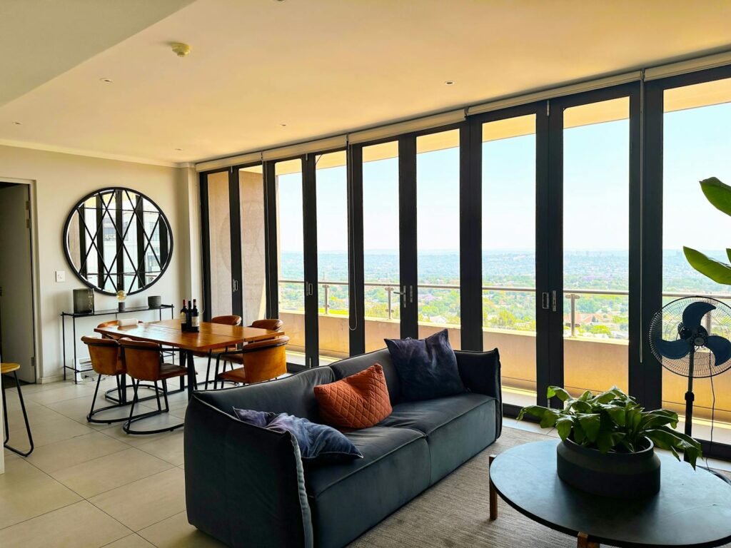 How To Match Laminate Flooring With Room Decor